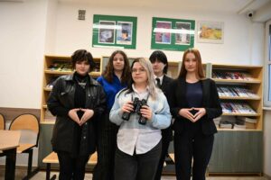 Zespół projektu "Co gdy dorosnę?" z II LO w Olsztynie