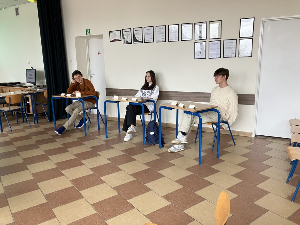 sala konkursowa w oczekiwaniu  na zadania