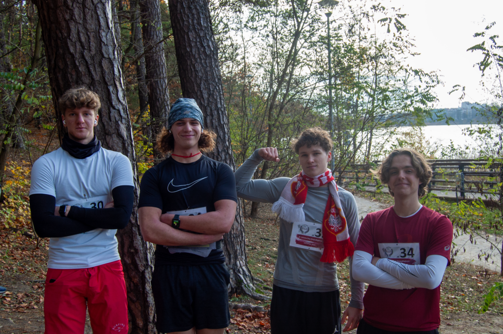 zdjęcie grupowe - niezwyciężeni