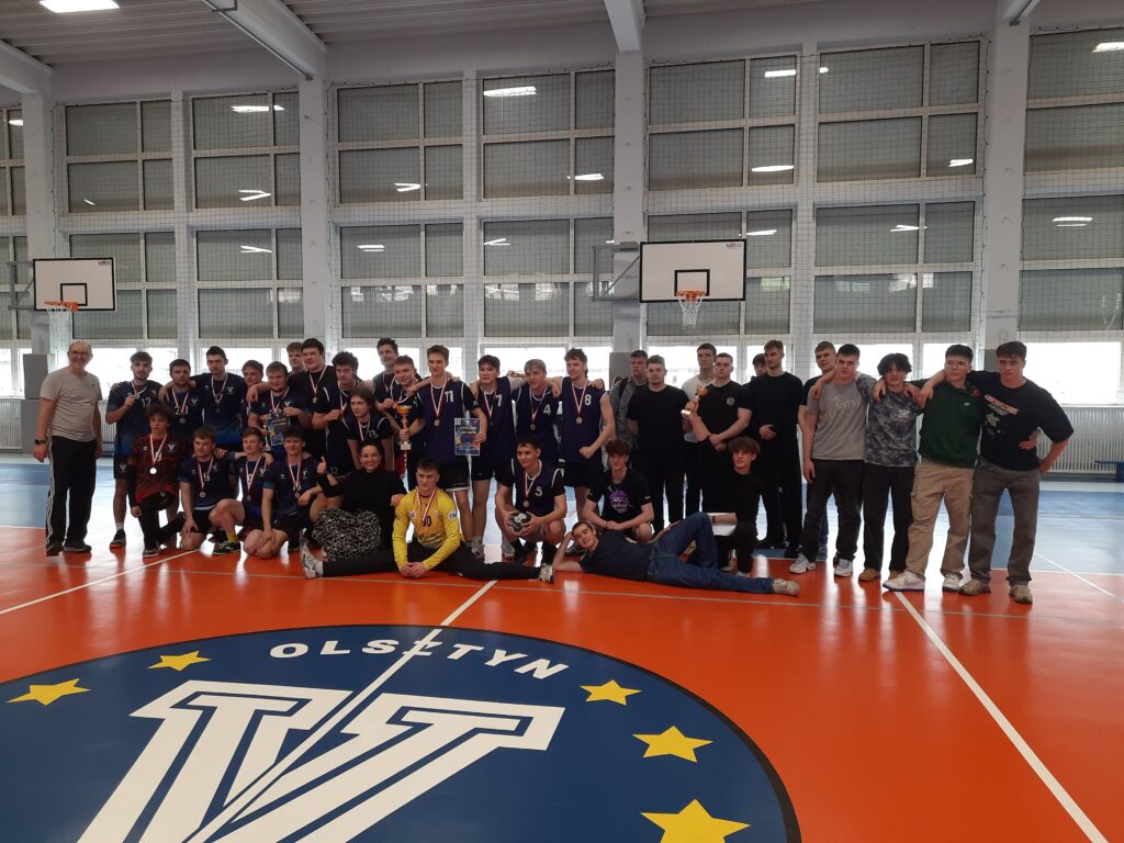 zdjęcie grupowe - szyscy zawodnicy turnieju